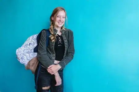 Girl with a bag, mental health goals, SMART goals for mental health