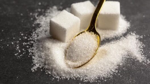 Sugar cubes and spoon, how to break sugar addiction, Break Sugar Addiction, Monk fruit sweetener