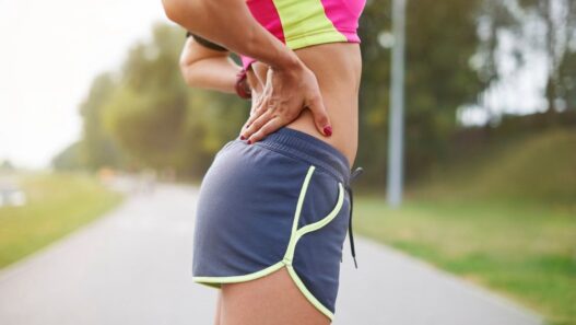 Woman Tight hip flexors symptoms
