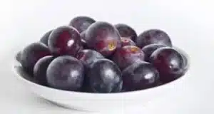 Black plum, fruit, aging, skin aging