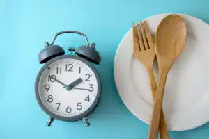 dry fasting, 5:2 fasting, intermittent fasting, long-term fasting, weight loss, exercise, to fast or not to fast