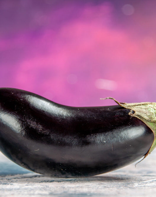 Aubergene, aubergine kitchen, aubergine color