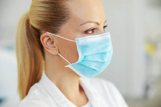 nurse with a mask, online MSN FNP program