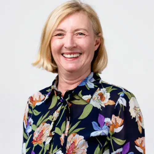 Dr. Clarissa Kristjansson, Healthieyoo author, menopause, aroma point therapy