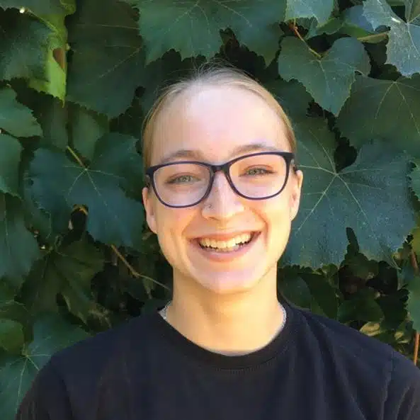 Emily Pond, Healthieyoo author
