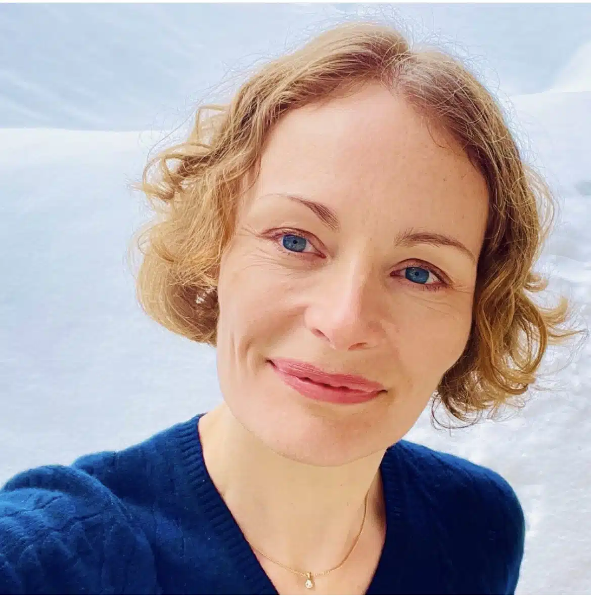 Dr. Carys Sonnenberg, Healthieyoo author, menopause