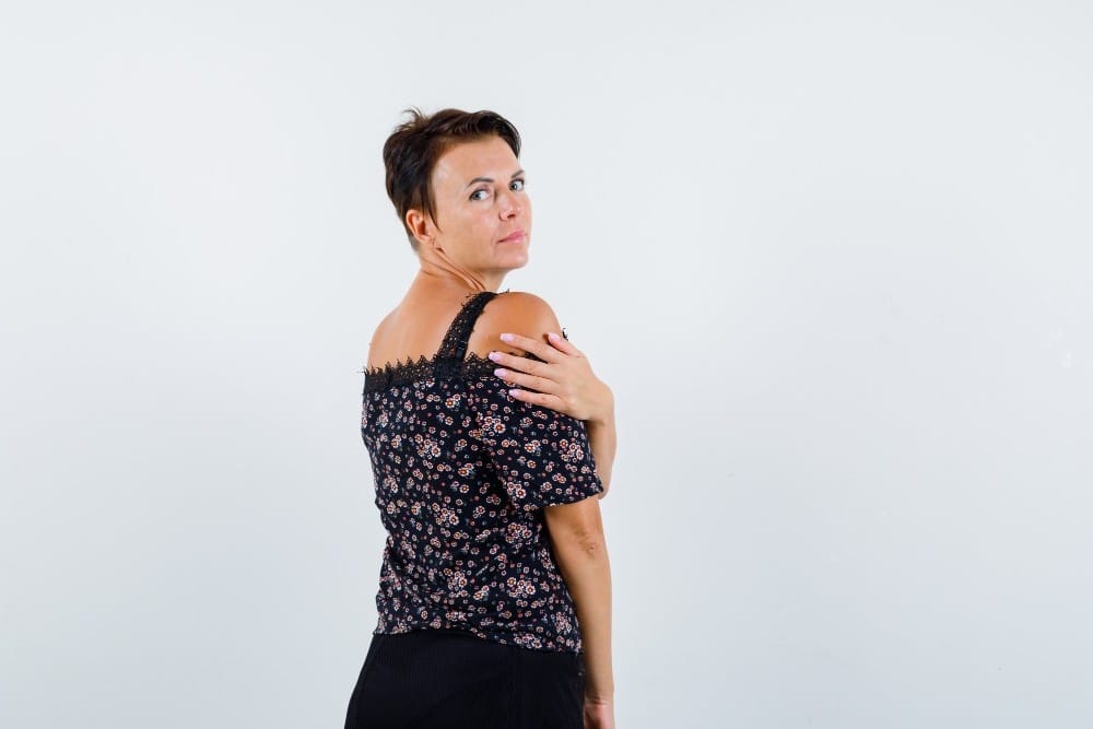 Frozen shoulder and menopause woman, DUTCH test, PEMF
